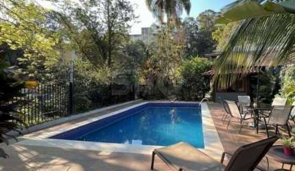 Casa em condomínio fechado com 4 quartos para alugar na Rua das Laranjeiras, 146, Chácara dos Lagos, Carapicuíba por R$ 20.000