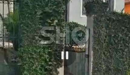Casa com 2 quartos à venda na Rubens de Morais Jardim, 169, Caxingui, São Paulo por R$ 2.600.000