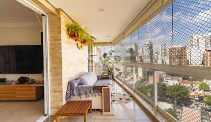 Apartamento com 3 quartos à venda na Rua Traipu, 214, Pacaembu, São Paulo por R$ 2.950.000