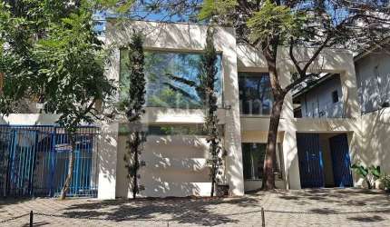 Casa com 1 quarto para alugar na Avenida Pacaembu, 1105, Pacaembu, São Paulo por R$ 27.000