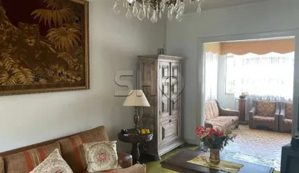 Casa com 3 quartos à venda na Rua Itacaranha, 55, Pacaembu, São Paulo por R$ 2.100.000