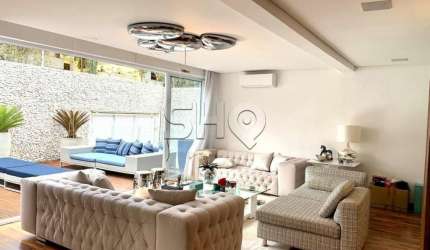 Casa com 3 quartos à venda na Rua Flávio Queirós Morais, 200, Pacaembu, São Paulo por R$ 5.600.000