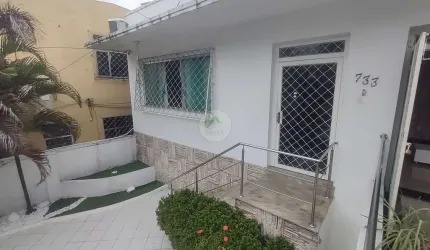 Casa com 4 quartos para alugar, bairro Centro, Manaus-AM