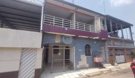 Casa com a venda no bairro Lirio do Vale, Manaus