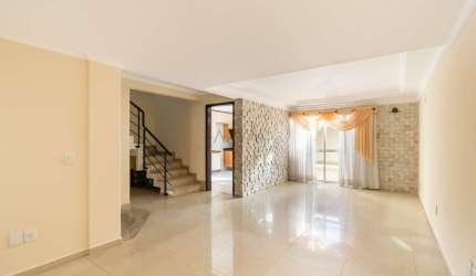 Casa com 4 quartos à venda na Rua Doutor Bronislau Ostoja Roguski, 704, Uberaba, Curitiba, 199 m2 por R$ 850.000