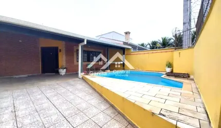 Casa com piscina em Peruíbe