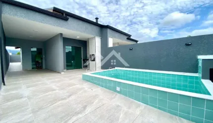 Casa nova com piscina em Peruíbe