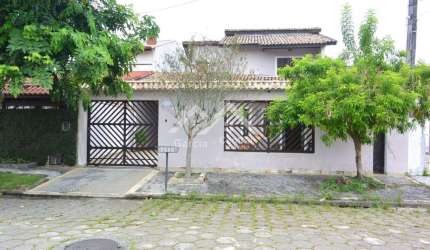Sobrado em Peruíbe no bairro São João Batista