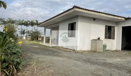 Residência no Vila Nova com 4 dormitórios, amplo terreno de 1.195 m², escriturado, na Estrada Blumenau