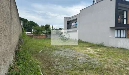Terreno em Piçarras, apenas 600 metros da praia, escriturado, rua pavimentada