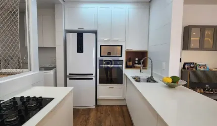 Apartamento a venda com 02 Dormitórios sendo 01 Suíte no Ipiranga/ São José, SC