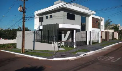 Sobrado de ótimo acabamento e muito bem localizado!