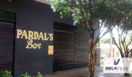 Salao Comercial + 2 casas nos fundos