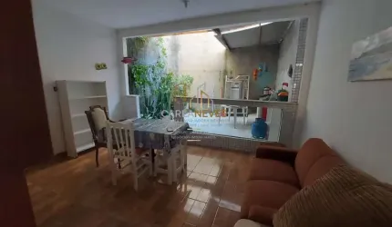 VENDO - Casa 04 dormitórios (1 suíte)