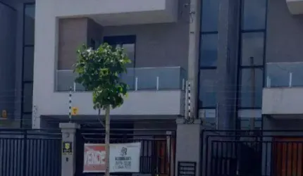 Sobrado com 3 dormitórios à venda, 120 m² por R$ 699.000,00 - Capão da Imbuia - Curitiba/PR