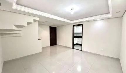 Sobrado com 5 dormitórios à venda, 297 m² por R$ 890.000,00 - Uberaba - Curitiba/PR