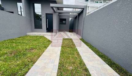 Excelente casa no Maracanã, de Frente para Rua com Fino Acabamento!!!