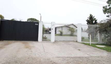 Casa Residencial para alugar, 275.00 m2 por R$3900.00  - Centro - Pinhais/PR