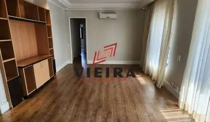 Apto amplo, repleto de armários só mudar!