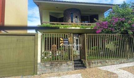 Sobrado à venda, 276 m² por R$ 2.000.000,00 - Centro - Cascavel/PR
