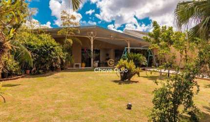Casa térrea a venda no bairro Universitário, Cascavel/Pr.