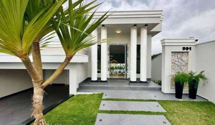 Casa com 3 suítes à venda, 220 m² por R$ 1.900.000 - Centro - Toledo/PR