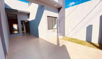 casa com 01 suite e 01 quarto , churrasqueira e sobra de terreno