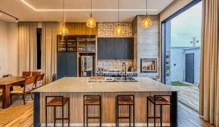 Casa térrea com 1 suíte e 2 dormitórios à venda, 197 m² por R$ 1.450.000 - Tropical III - Cascavel/PR