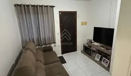 Casa de alvenaria em esquina 2 dormitórios bairro Santa Regina em Itajaí