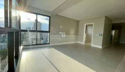 Apartamento próximo ao Marista, com 3 dormitórios e 131,80 m²