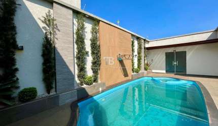 Casa com 3 Suítes, Piscina e Espaço Gourmet à Venda no Seminário, Chapecó