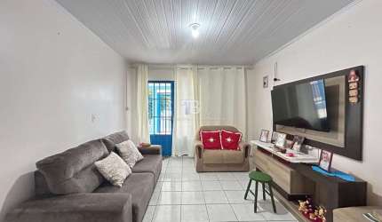 Casa com 3 quartos e amplo espaço externo à venda em São Cristóvão