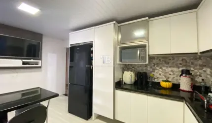Casa com 3 quartos e 3 vagas de garagem no bairro Líder, em Chapecó