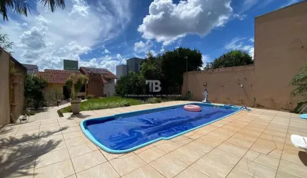 Casa com 4 quartos, 2 suítes e área de lazer no bairro Líder, Chapecó