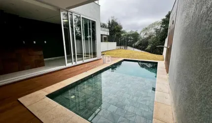 Sobrado com 1 suíte, 2 demi-suítes e piscina à venda no Paraíso, Chapecó