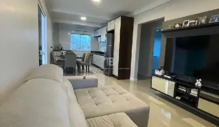 Casa semimobiliada com 3 quartos, sendo 1 suíte, e pátio no Paraíso, Chapecó