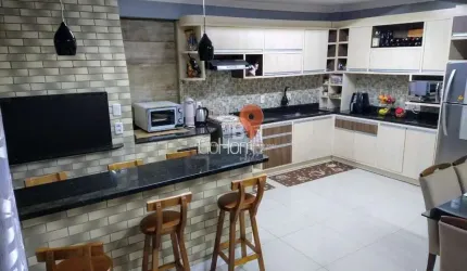 Invista ou More com Conforto - Casa 2 Quartos no Santo Antônio