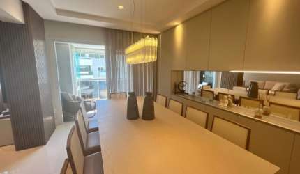Apartamento 3 suítes em Jurere com área ade lazer completa