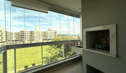 Apartamento em Jurerê Internacional com 3 suítes