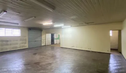 Barracão no Rebouças.