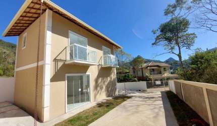Casa para Venda em Nova Friburgo, Cônego, 2 dormitórios, 2 suítes, 1 banheiro, 2 vagas