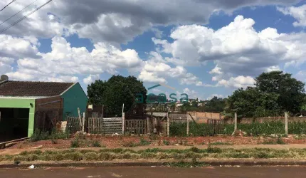 Terreno c/ 600m2 a uma quadra e meia da Rua Medianeira