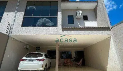 Sobrado com 3 suítes e Piscina (320m2 de área construída)