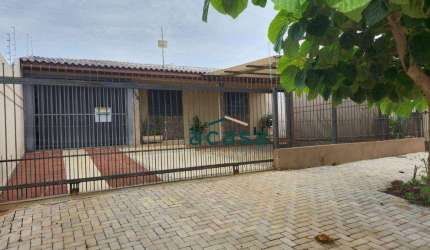 Casa com 3 dormitórios à venda - Floresta - Cascavel/PR