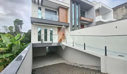 Casa com 3 quartos à venda no Fortaleza, Blumenau , 192 m2 por R$ 895.000