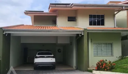 Casa com 3 quartos à venda na Escola Agrícola, Blumenau , 250 m2 por R$ 1.400.000