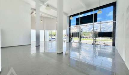 Sala comercial com 3 salas para alugar no Centro, Gaspar  por R$ 9.000