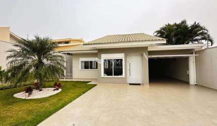 Casa à venda em Cascavel, Pacaembu, com 3 quartos, com 200m²