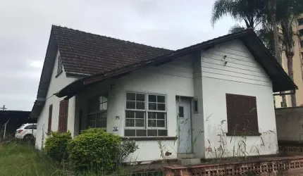 Casa com 2 quartos à venda na Rua Tijucas, 75, Centro, Joinville, 140 m2 por R$ 1.100.000
