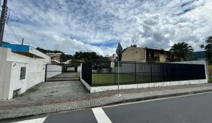 Casa à venda, 210 m² por R$ 3.000.000,00 - Garcia - Blumenau/SC